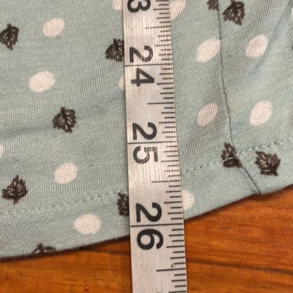 Medium Ann Taylor Loft sleeveless v neck slightl flared hem polka dot/leaf shirt - Picture 14 of 14